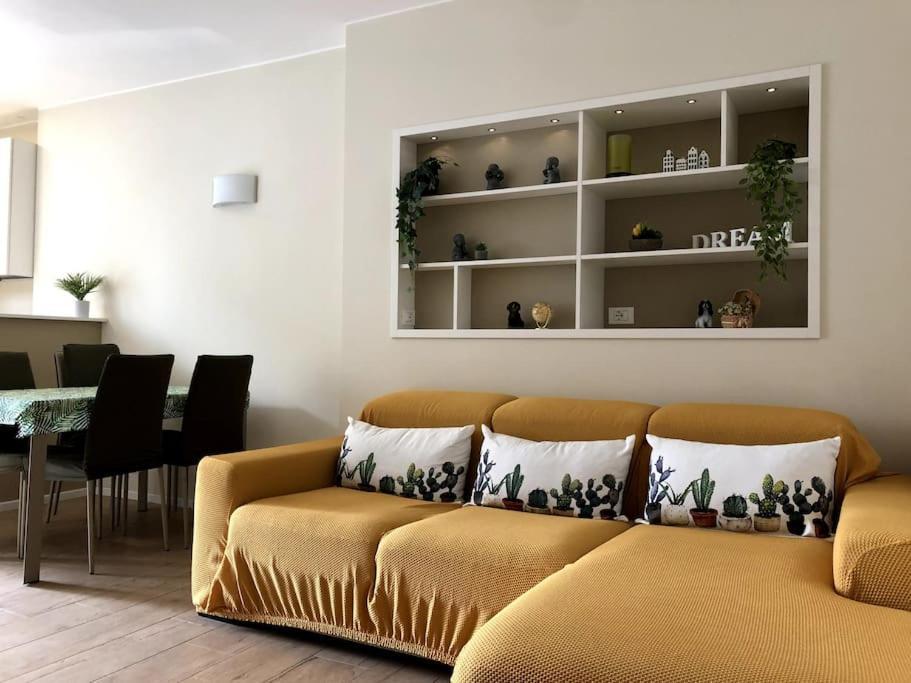 Elegante Appartamento Milano Linate Buitenkant foto